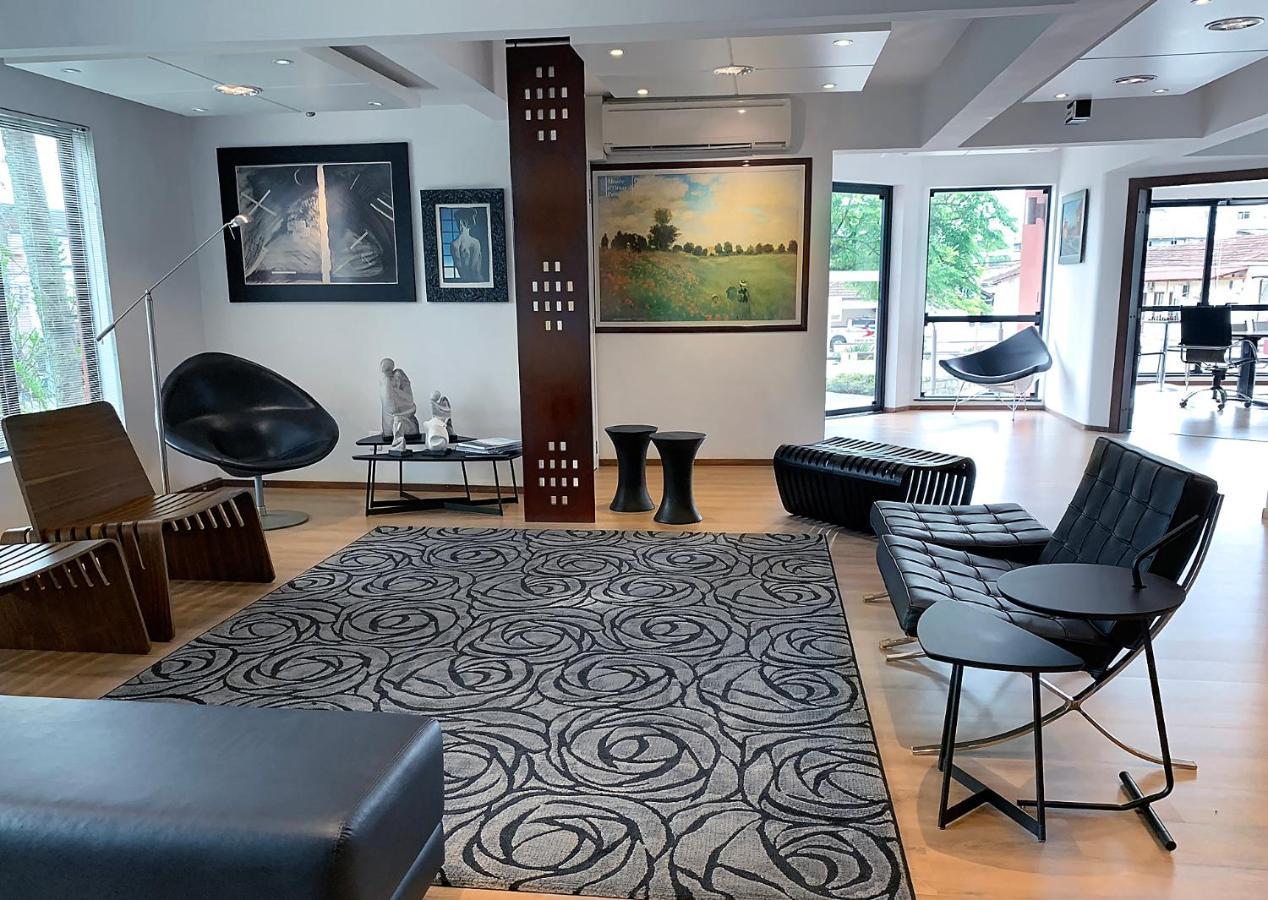 Hotel Germania Жоинвили Экстерьер фото